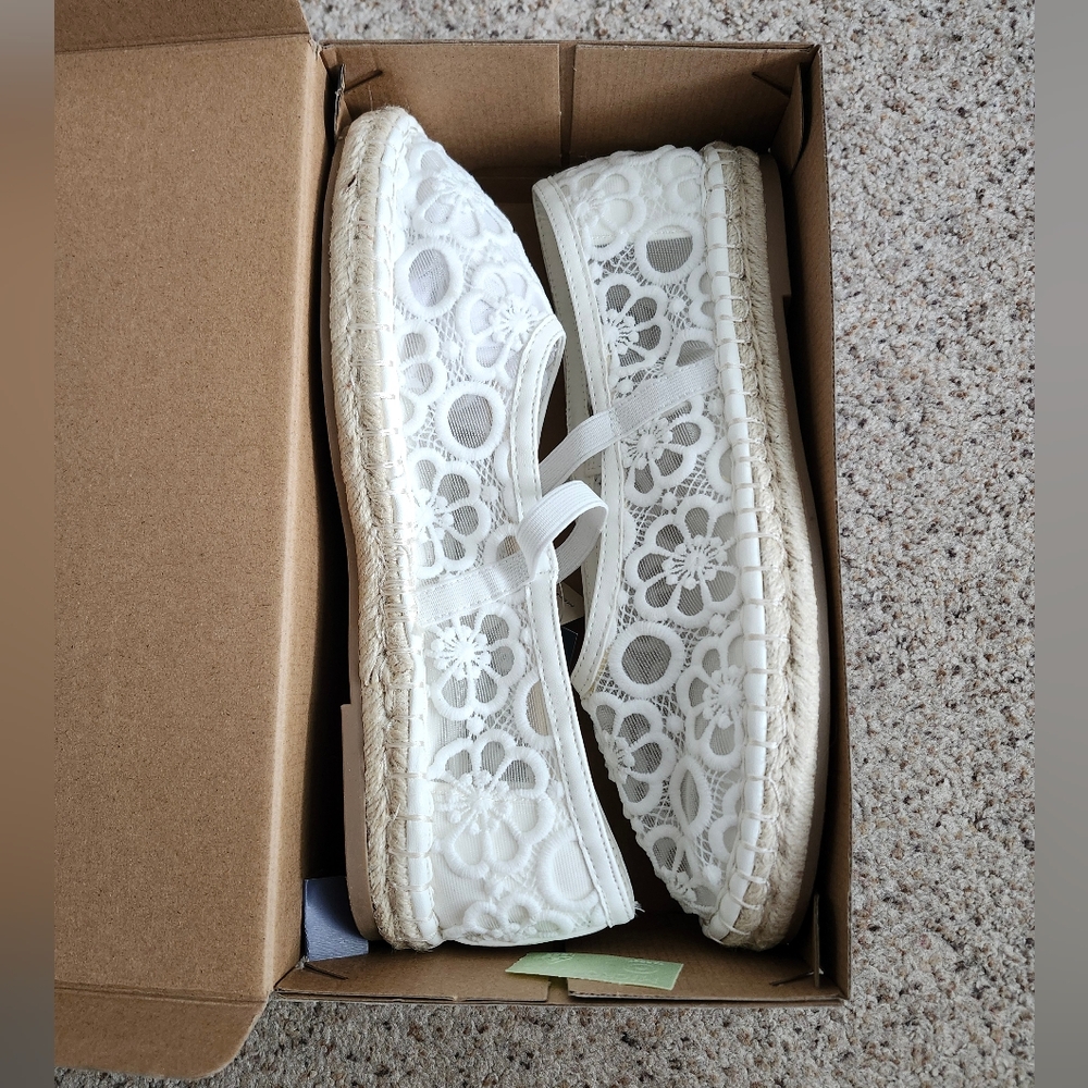 New Celia Flats White Floral Shoes